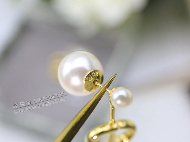 Dior飾品 迪奧經典熱銷款CD珍珠耳環耳釘  zgd1390